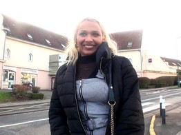 jacquieetmicheltv – Aurélie, 21, transport control officer!