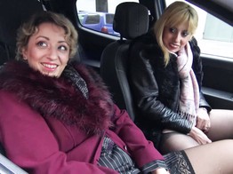 jacquieetmicheltv – Warmth in winter with Cali and Zhelia!