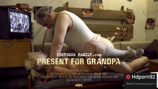 Perverse Family – Present For Grandpa – Susan & Anna – E12