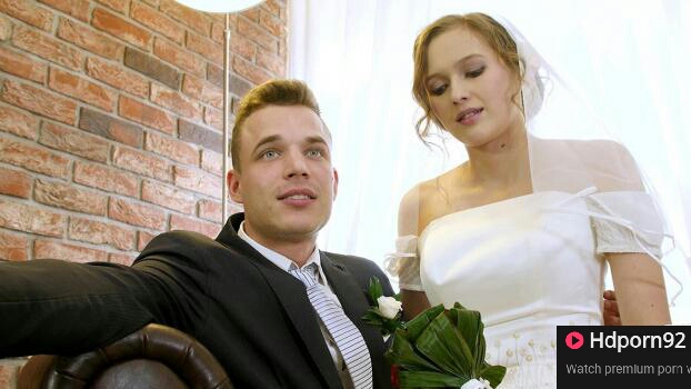 Hunt 4K – Stacy Cruz – The Right Of The Wedding Night Was Mine