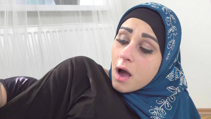 SexWithMuslims – Klaudia Diamond – Muslim Woman Got The Cock In Her Mouth Instead Of A Prayer