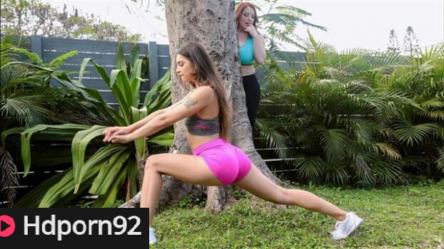 MomsLickTeens – Maggie Green & Sofie Reyez – Come Home With Me