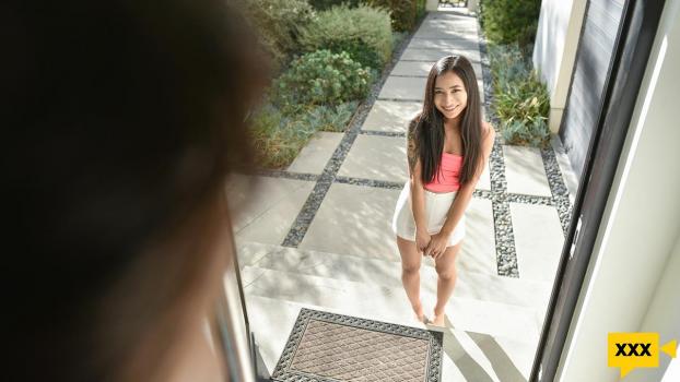 Exxxtra Small – Avery Black – Tuition