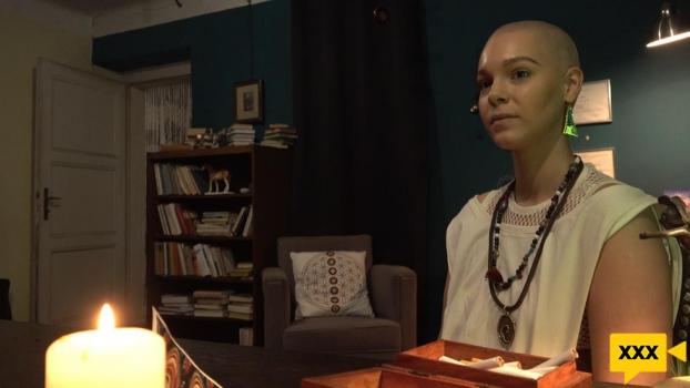 Czech Hypno – Bald Kristyna – E09