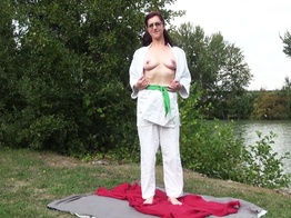 jacquieetmicheltv – Flora, a relentless fighter!