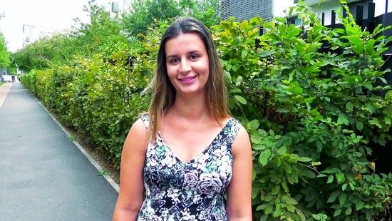 jacquieetmicheltv – Three is better for Marina, 20 years old!