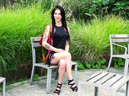 jacquieetmicheltv – Analeya, 19, delivered to two men …