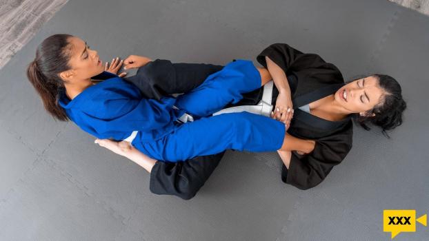 LookAtHerNow – Savannah Sixx & Scarlit Scandal – Self-Defense