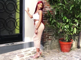 jacquieetmicheltv – Kimmy, 24 years old, makeup artist and photo model!