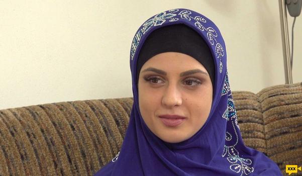 SexWithMuslims – Mia Trejsi – Guy punishes muslim tenant who doesn’t pay – E115
