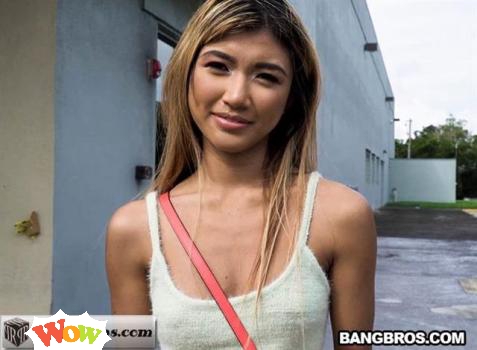 Bang Bus – Clara Trinity – Clara Rides The Bus