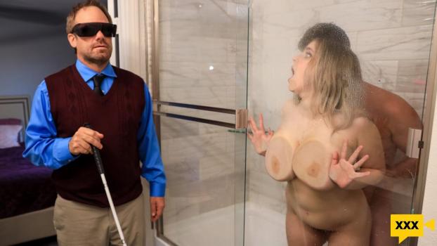 Brazzers Exxtra – Codi Vore – Big Tits Shower Trick
