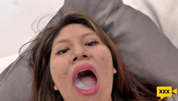 Puta Locura – Camila – Nice ass for the latina
