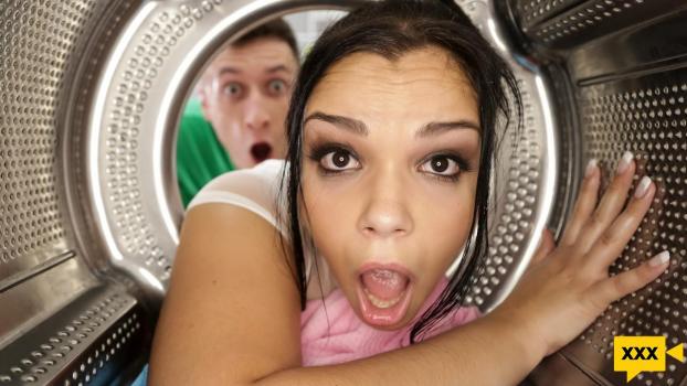 Brazzers Exxtra – Sofia Lee – My Girl’s Double Is Anal Trouble