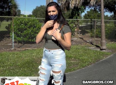 Bang Bus – Alice Visby – Vacation On Wheels