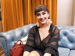jacquieetmicheltv – Azylis, 24, from Brest, a very special artist …