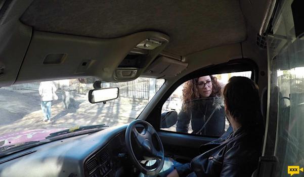 SexInTaxi – Natasha Ink – The randy driver wants a private dance – E17
