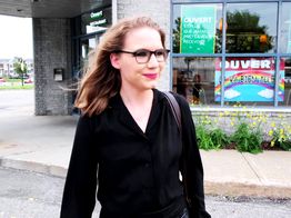 jacquieetmicheltv – Jaimie, 27, loves the outdoors!