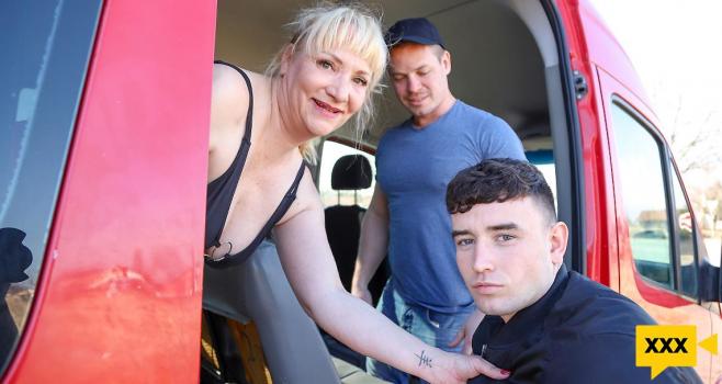 Mature Van – Victoria – Older And Horny