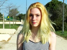 jacquieetmicheltv – The incredible energy of Charlotte, 19 years old …