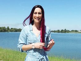 jacquieetmicheltv – Carlie, 29, has evolved a lot!