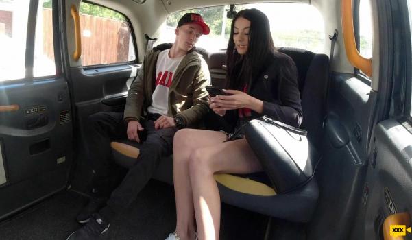 SexInTaxi – Maddy Black – She exchanged an unfaithful boyfriend for a taxi driver – E30