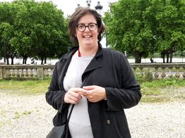 jacquieetmicheltv – Barbara comes to revitalize herself in depth!