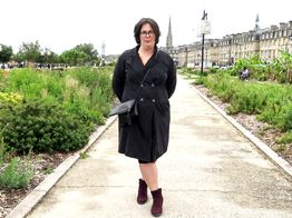 jacquieetmicheltv – Barbara, 34, housekeeper in Bordeaux!