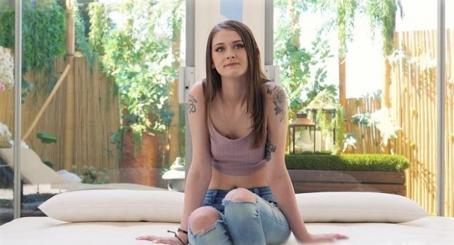 CastingCouchHD – Meloni – 19 yr old fucks 1st black guy