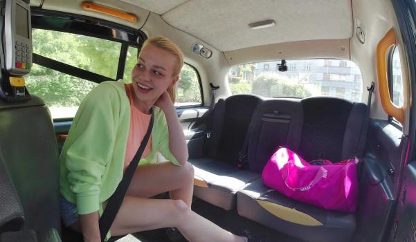 SexInTaxi – Rebecca Black – Horny driver helps to choose a swimsuit – E35