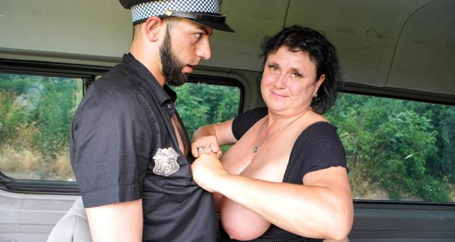 Mature Van – Miranda Steel – Police Officer Fucked For Fine