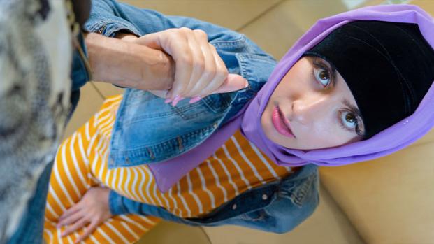 Hijab Hookup – Angeline Red – Follow Your Wet Fantasies