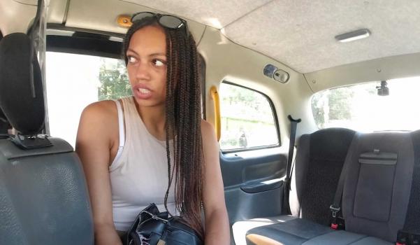 SexInTaxi – Dhalia Janeiro – She forgot money at home – E39