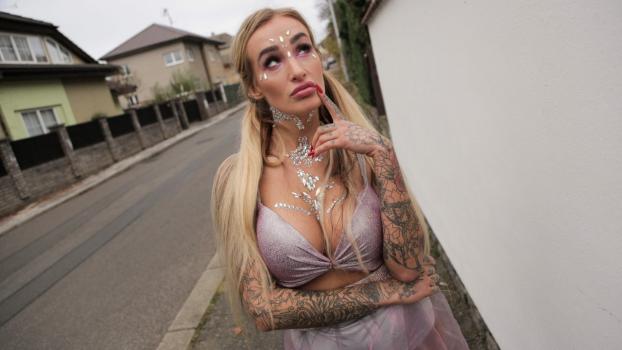 Public Agent – Daisy Lee – The Fairy Tale Stripshow
