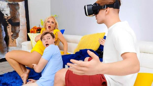 Brazzers Exxtra – Savannah Bond – Pumped For VR!!!