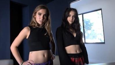 FamilyTherapyXXX – Bailey Base & Sofie Reyez – Goth Girl Slumber Party