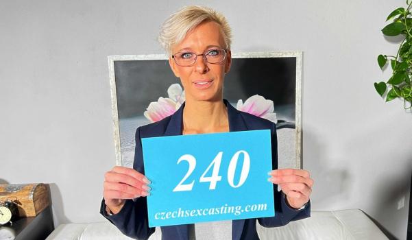 CzechSexCasting – Espoir – Muscular guy fucked blonde mature – E240