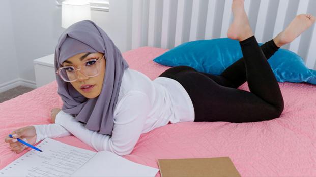 Hijab Hookup – Summer Col – Bullies Be Gone