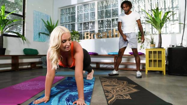 Brazzers Exxtra – Kate Dee – Working Out Kate