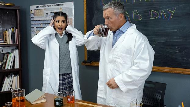 Innocent High – Angel Gostosa – Weird Science