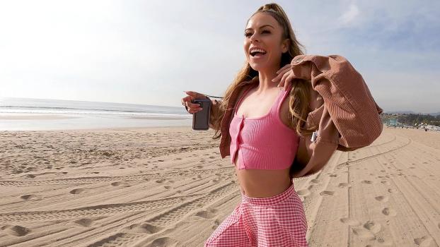 Bang!RealTeens – Summer Vixen Spreads Her Pussy Lips On The Beach
