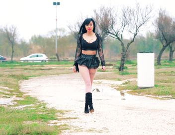 jacquieetmicheltv – Jade is a fulfilled young woman…