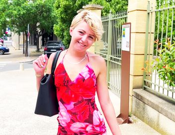 jacquieetmicheltv – Daisy, 25, medical secretary in Lyon!