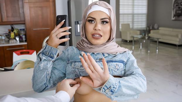 HijabHookup – Veronica Valentine - A Premium Cleaning