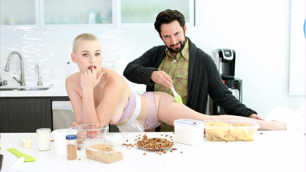 MylfXCumKitchen – Riley Nixon - Cream Pie? No, Apple Pie!