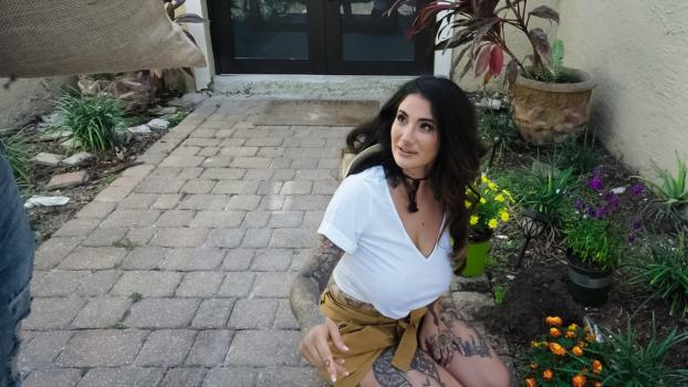 MilfHunter – Arabelle Raphael - Hunting The Horny Gardener