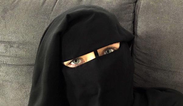 SexWithMuslims – Belinda ​- Instead of a dildo she got a live cock – E230