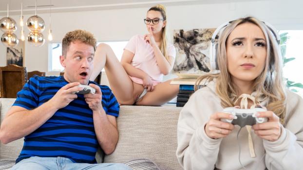 TeensLoveHugeCocks – Heather Honey - Hot Nerd Cucks Gamer Girlfriend