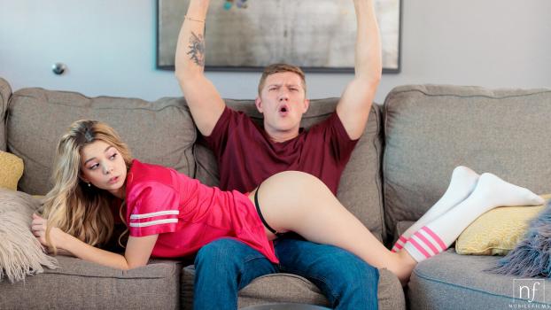 A Touch Down Here Wins The Game – S44:E3 – Molly Little