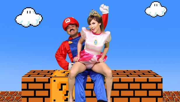 SexMex – Esmeralda Duarte & Kari Cachonda - Super Mario Porno